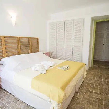 Villa Agrikoia Oia (Santorini)