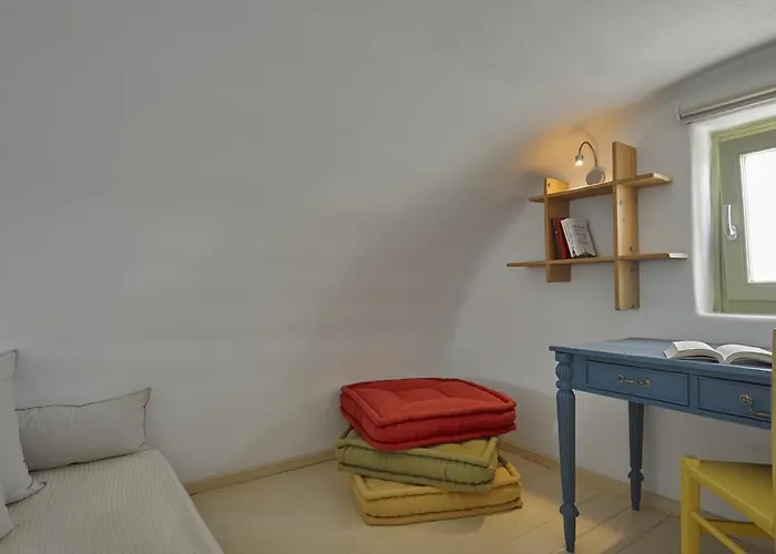 Agrikoia * Oia (Santorini)