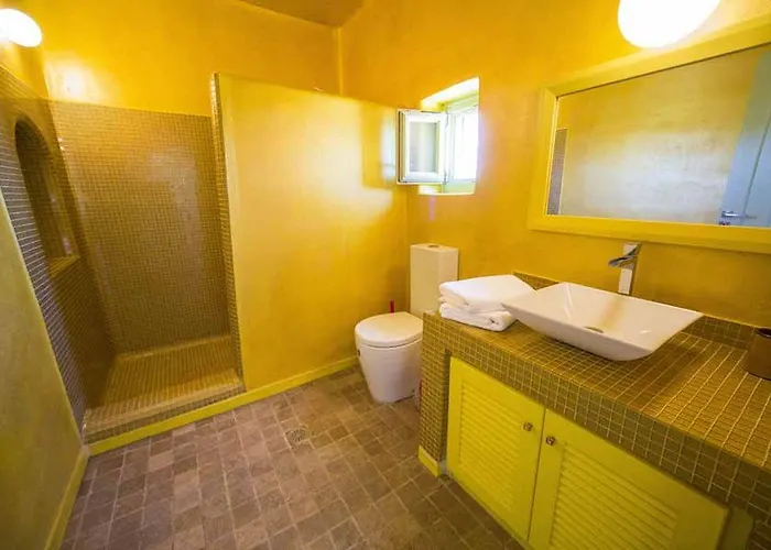 Agrikoia Oia (Santorini)